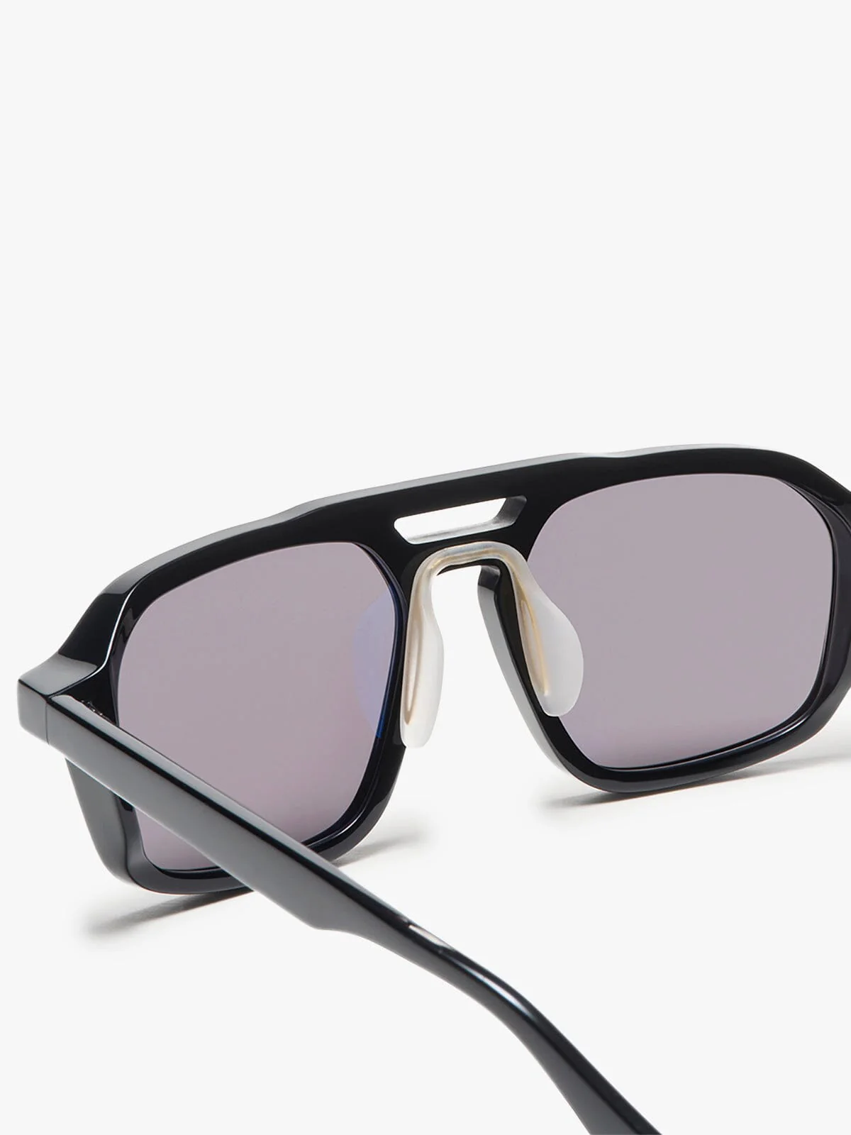 AO x MW : Navigator - Image 9