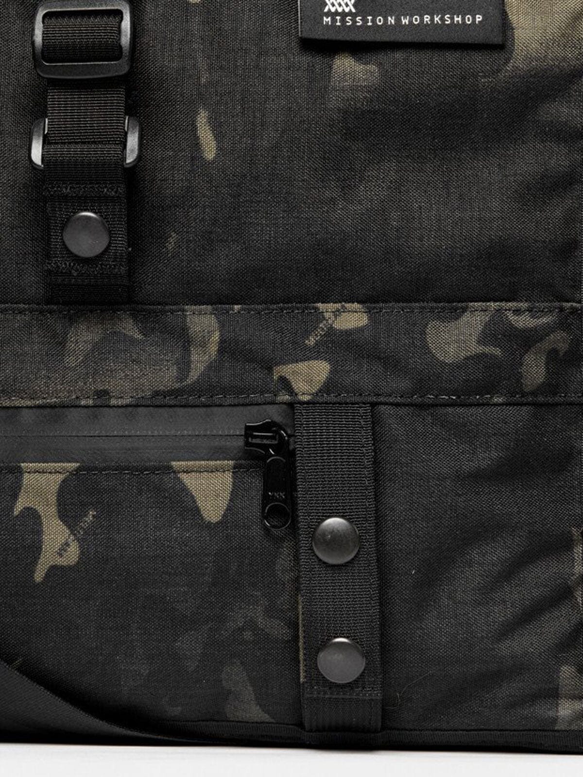 Mass Transit : Duffle - Image 13