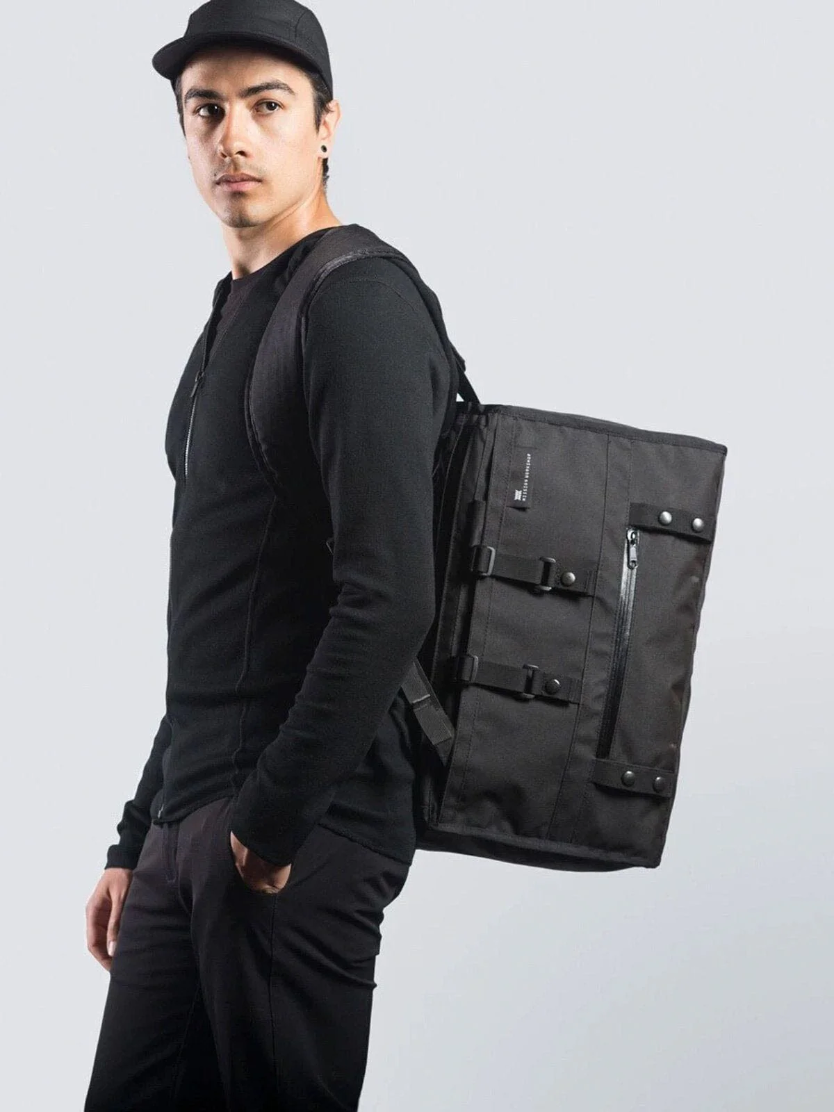 Transit : Duffle - Image 10